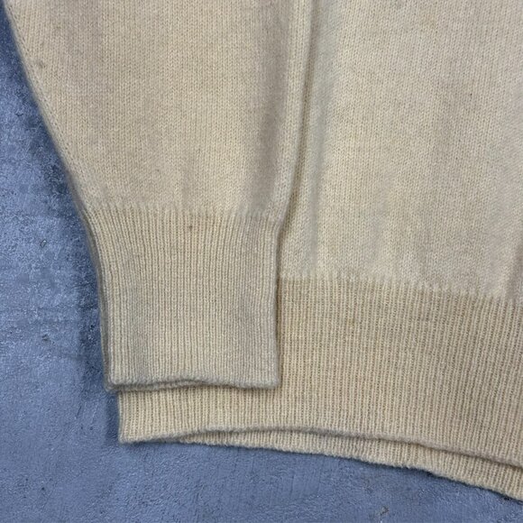 Vintage Lochcarron Lambswool V-Neck Knit Sweater Made in Scotland Yellow Large - Picture 3 of 6